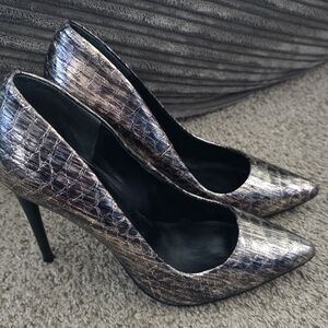 DMSX Donald J Pliner Heels Size 6.5